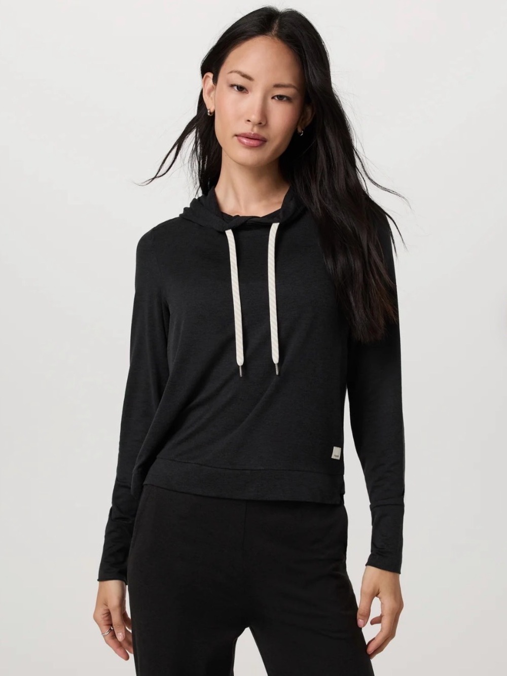 Vuori Black Lightweight Halo Essential Hoodie - Women